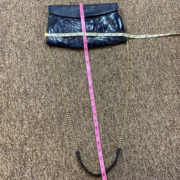 VTG, GENUINE EEL SKIN MADE IN KOREA Elegant Blue Clutch with Gold Chain - Picture 7 of 16